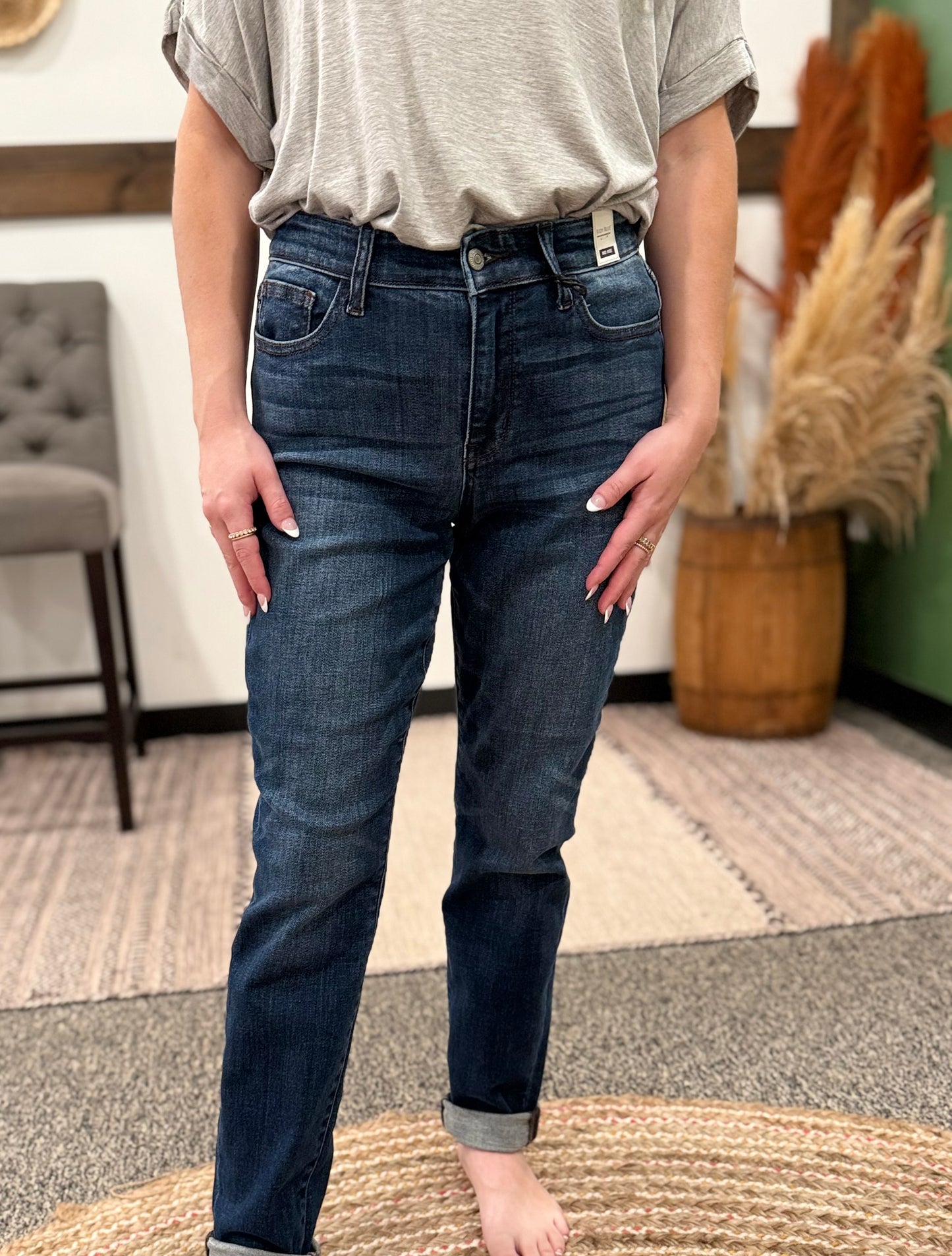 JUDY BLUE CUFFED SLIM JEAN