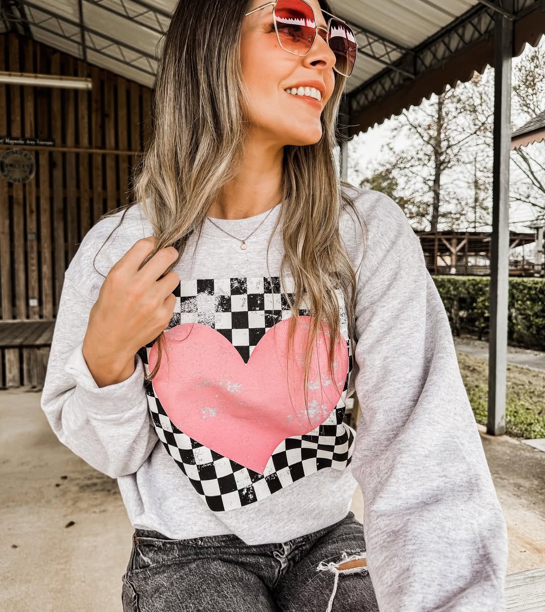 CHECKERED HEART SWEATSHIRT