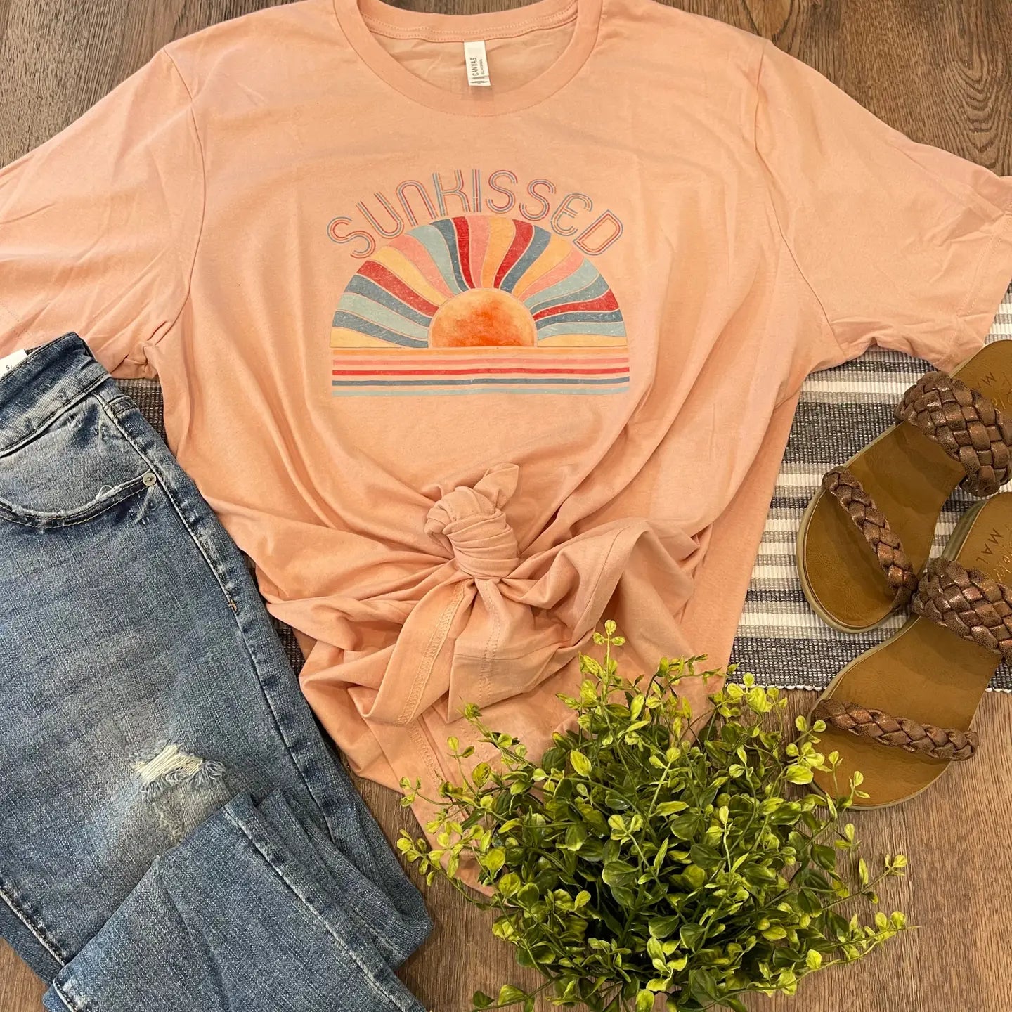 THE SUNKISSED GRAPHIC TEE