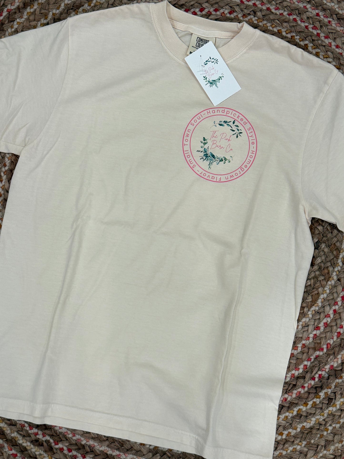 PINK BARN CO TEE
