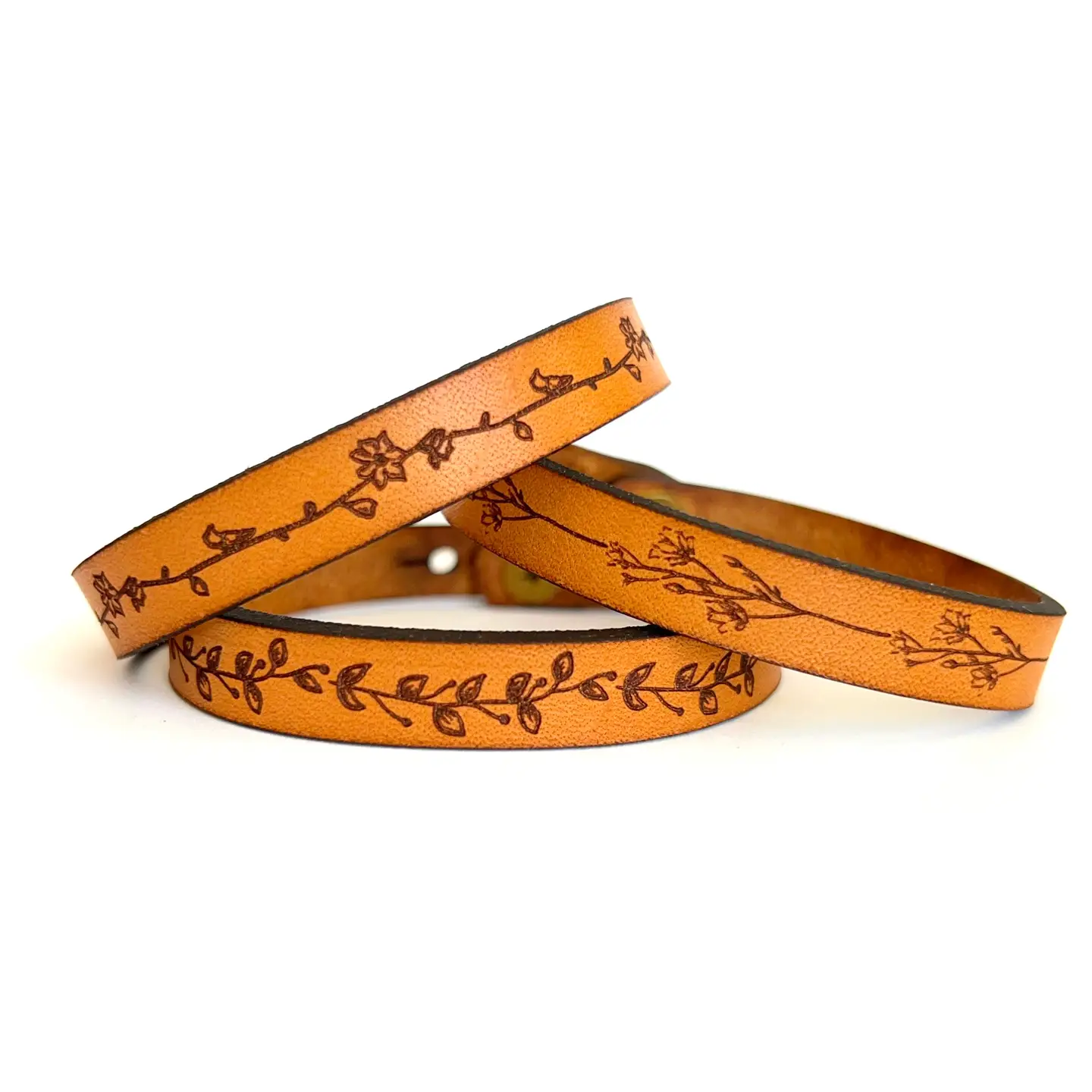 THE LEATHER BRACELET