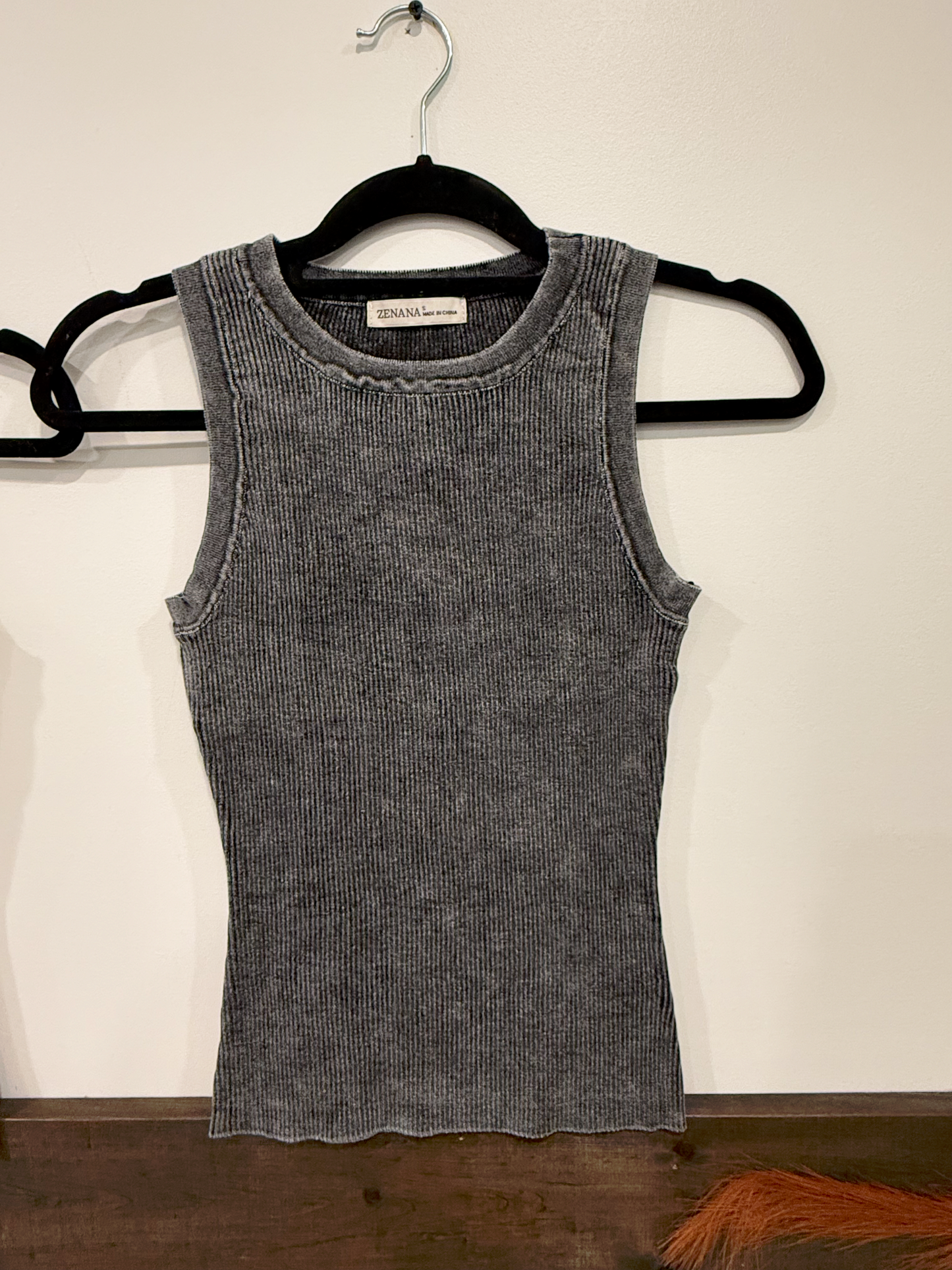 THE SIMPLE STAPLE TANK