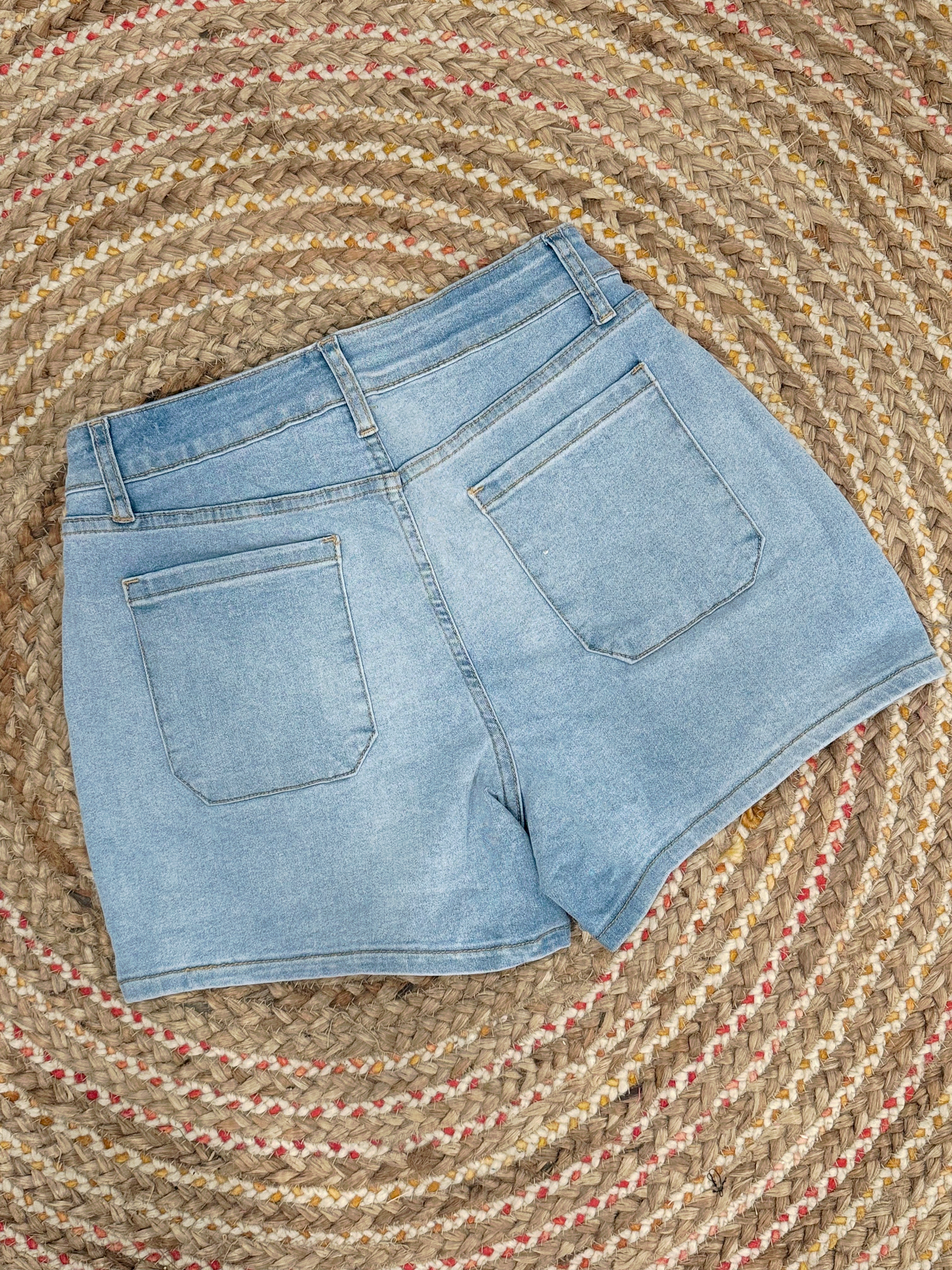 THE PRAIRIE POCKET DENIM SHORTS