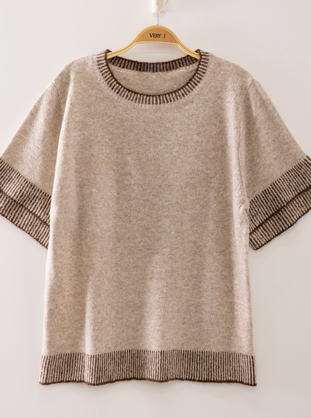 THE COFFEE DATE CONTRAST TOP